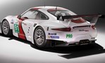2013-Porsche-911-RSR-whos-behind-this-beast 1