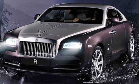 2014-Rolls-Royce-Wraith-in-the-rain A